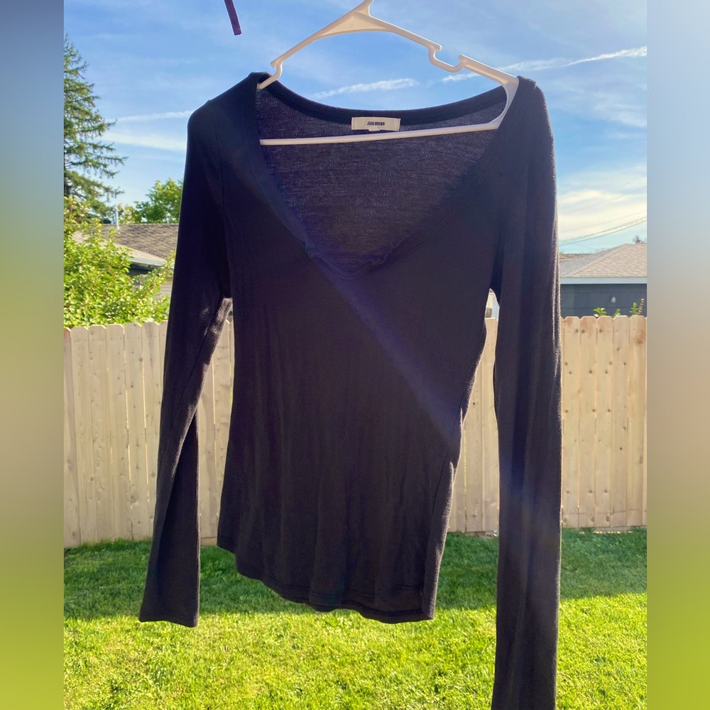 JOAH Brown S/M black long sleeve top
